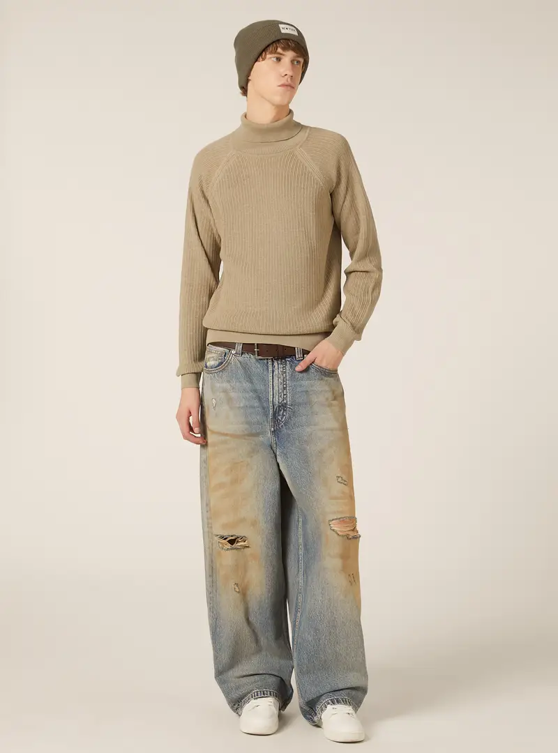 Maglia a collo alto in misto cotone a coste