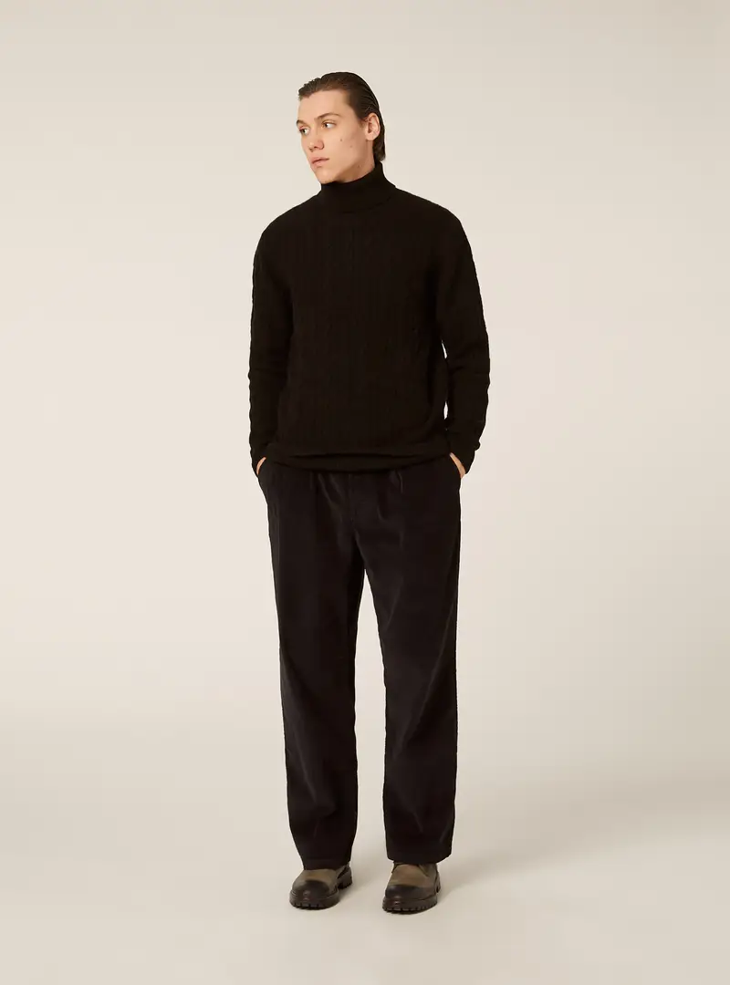 Maglione collo alto a trecce BK1 BLACK