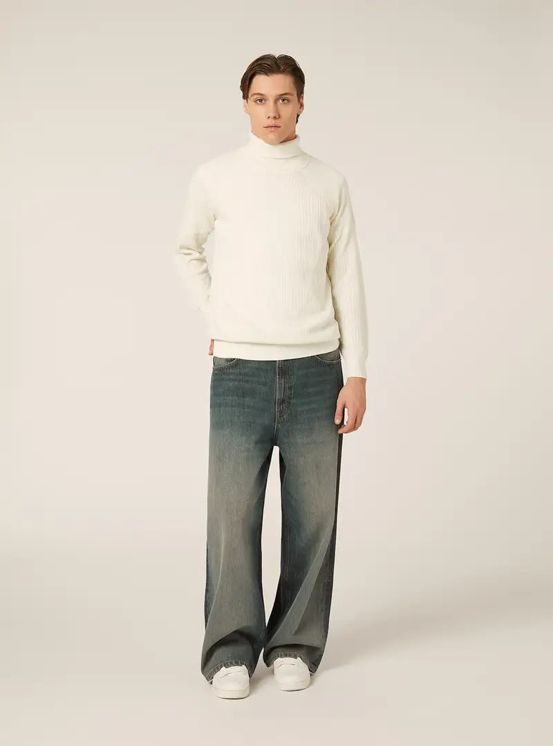 Pullover a collo alto a coste WH2 WHITE