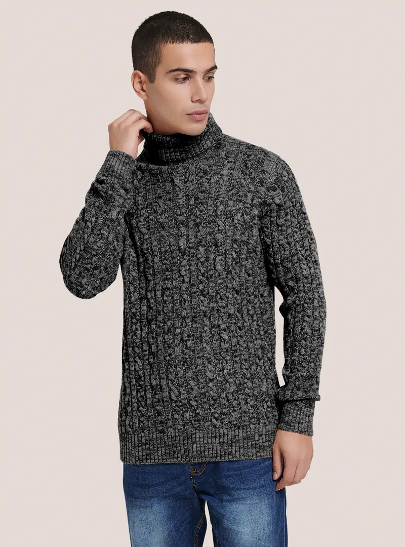 Pullover collo alto con trecce