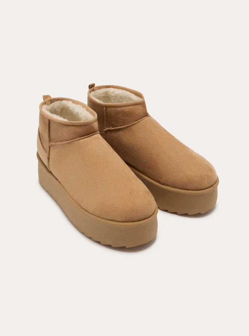 Stivaletti scamosciati con platform