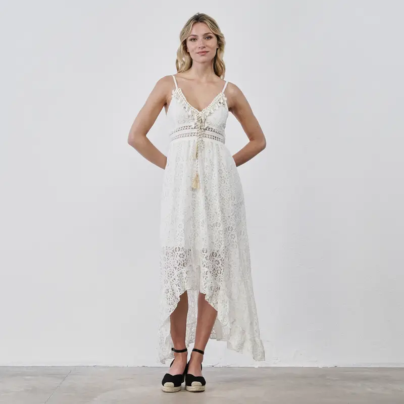 Abito midi bianco asimmetrico da mare in pizzo senza maniche