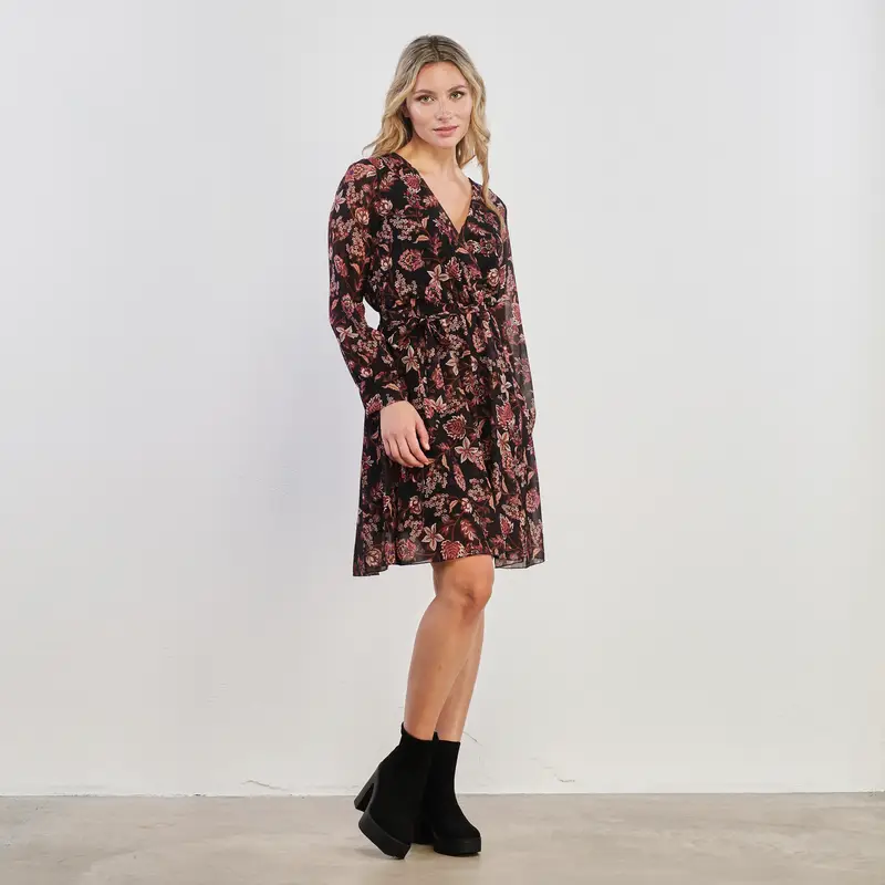 Abito nero con stampa floreale e fusciacca