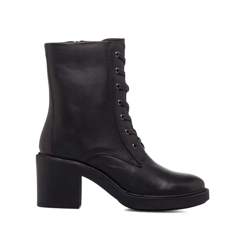 Anfibi neri in pelle da donna con tacco largo