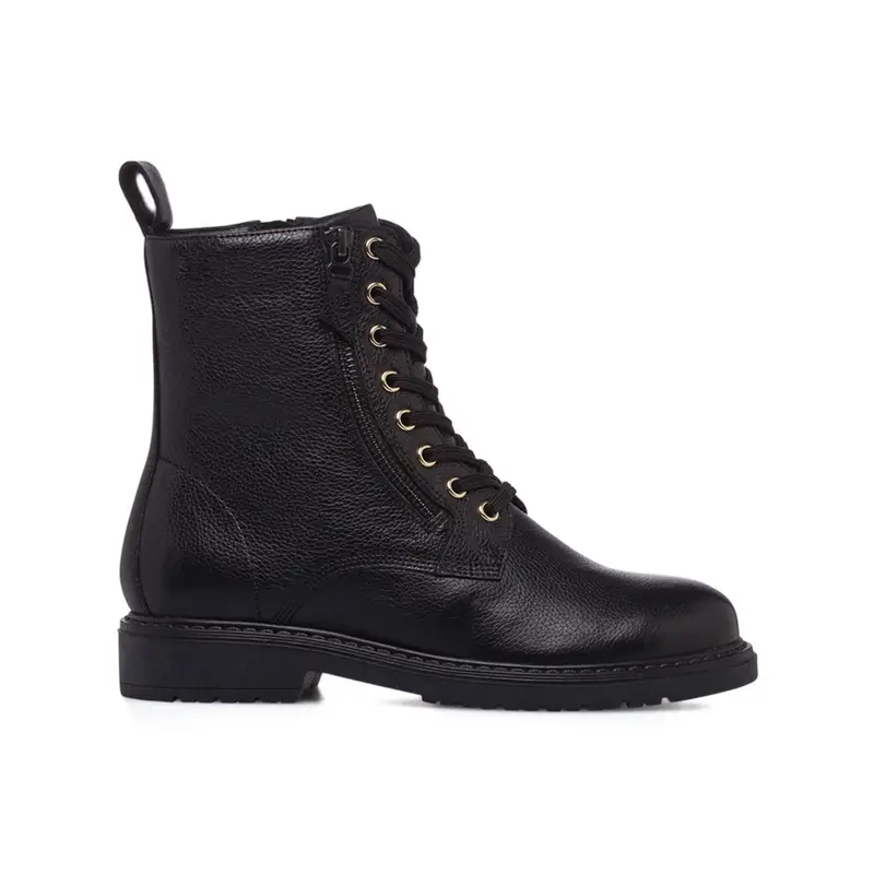 Anfibi neri in pelle da donna