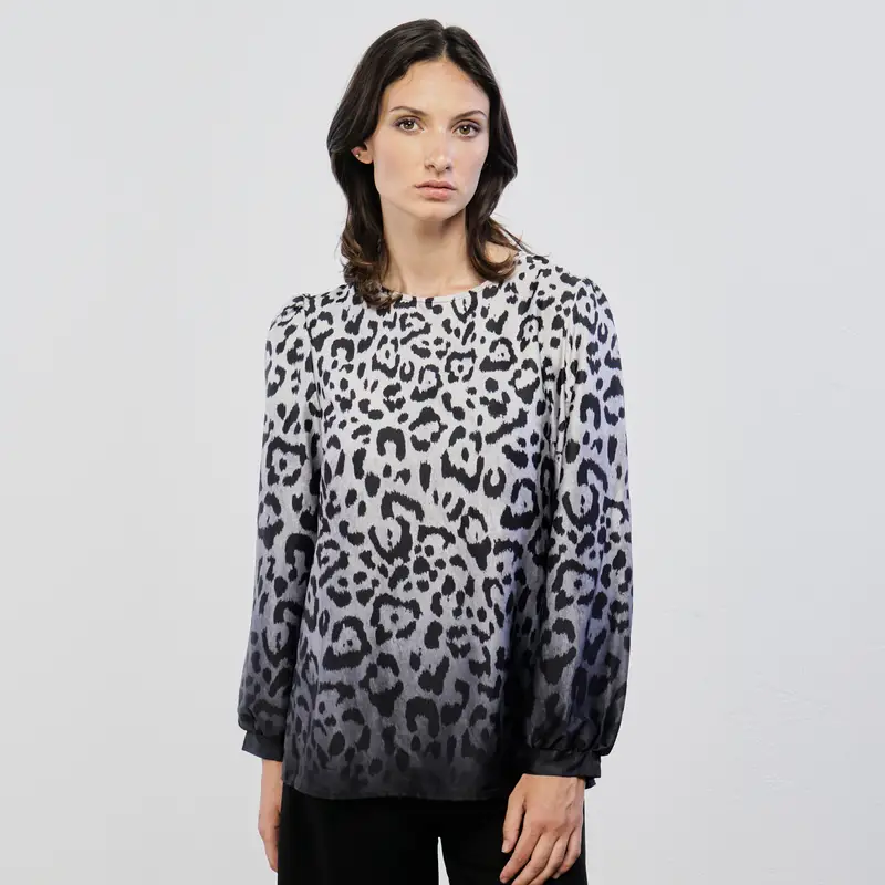 Blusa grigia stampa animalier