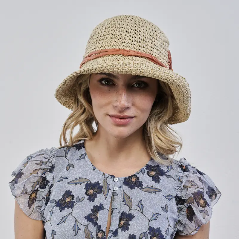 Cappello beige donna da mare con fiore laterale