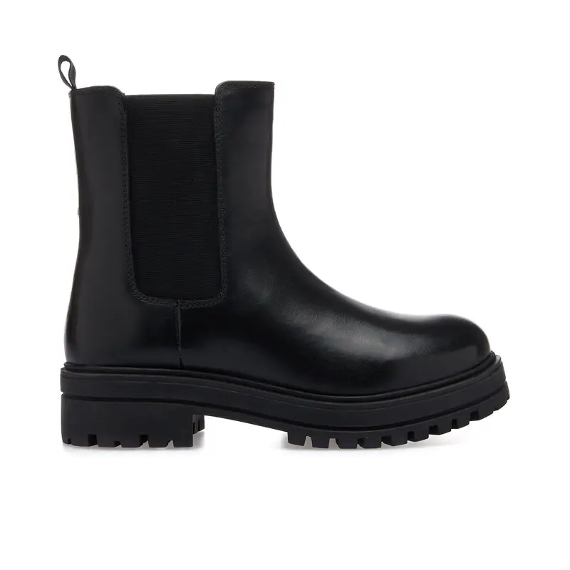 Chelsea neri bassi con suola in gomma