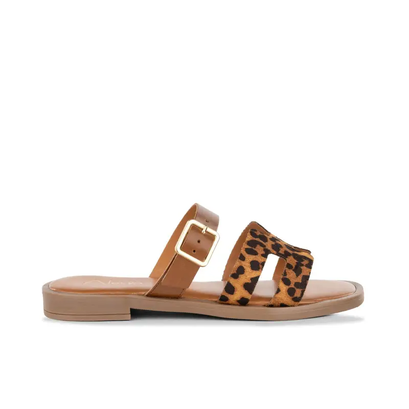 Ciabattine marroni da donna in stampa animalier con fibbia