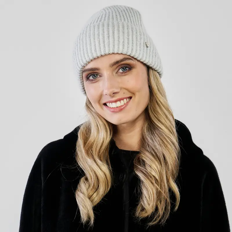 Cuffia grigia con risvolto