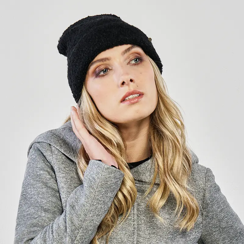 Cuffia nera in tessuto morbido