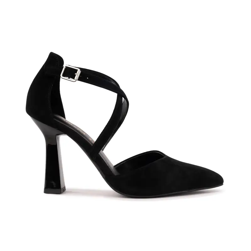 Decolletè nere a punta con tacco alto a rocchetto e cinturini incrociati