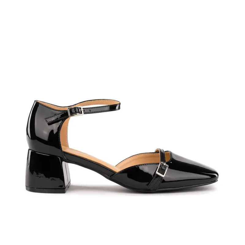 Decolletè nere lucide con tacco medio largo e cinturino