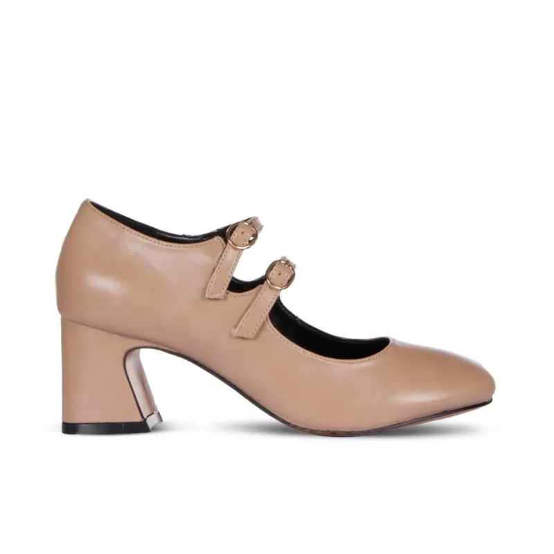 Decolletè rosa con tacco medio largo e cinturini