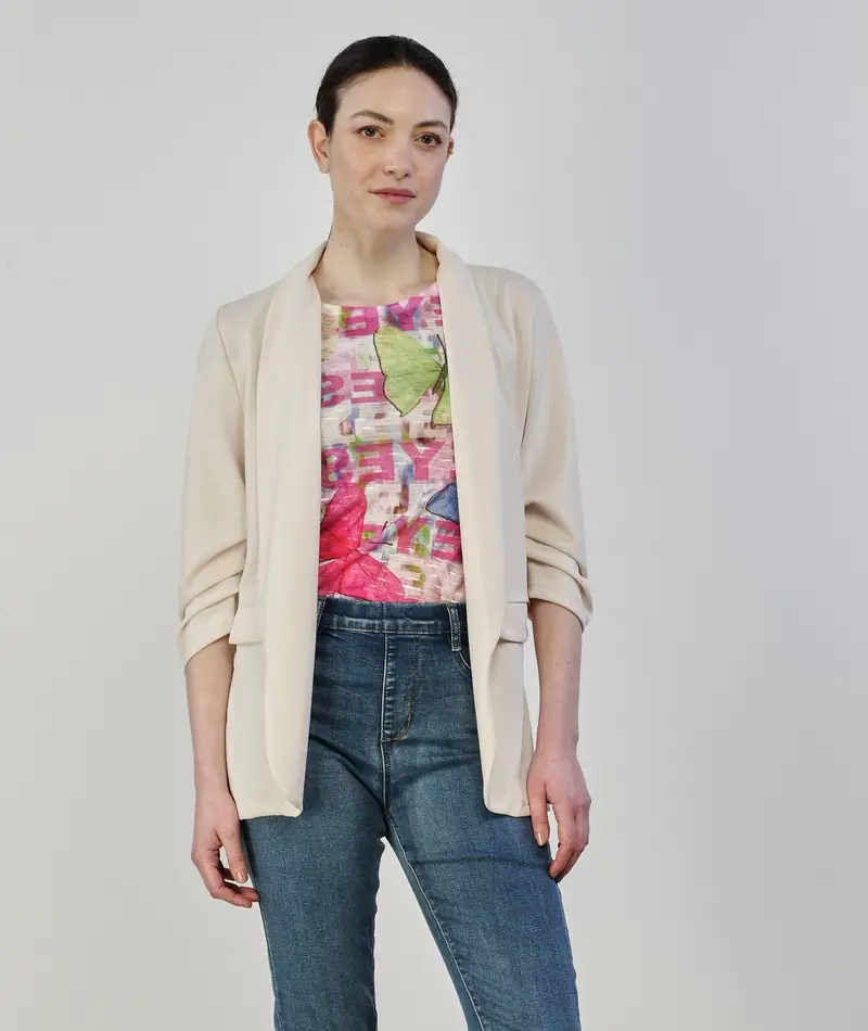 Giacca morbida beige con tasche