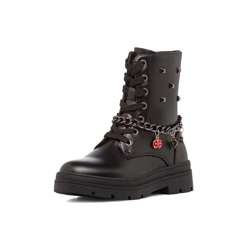 Anfibi neri da bambina con borchie e dettaglio ciondoli