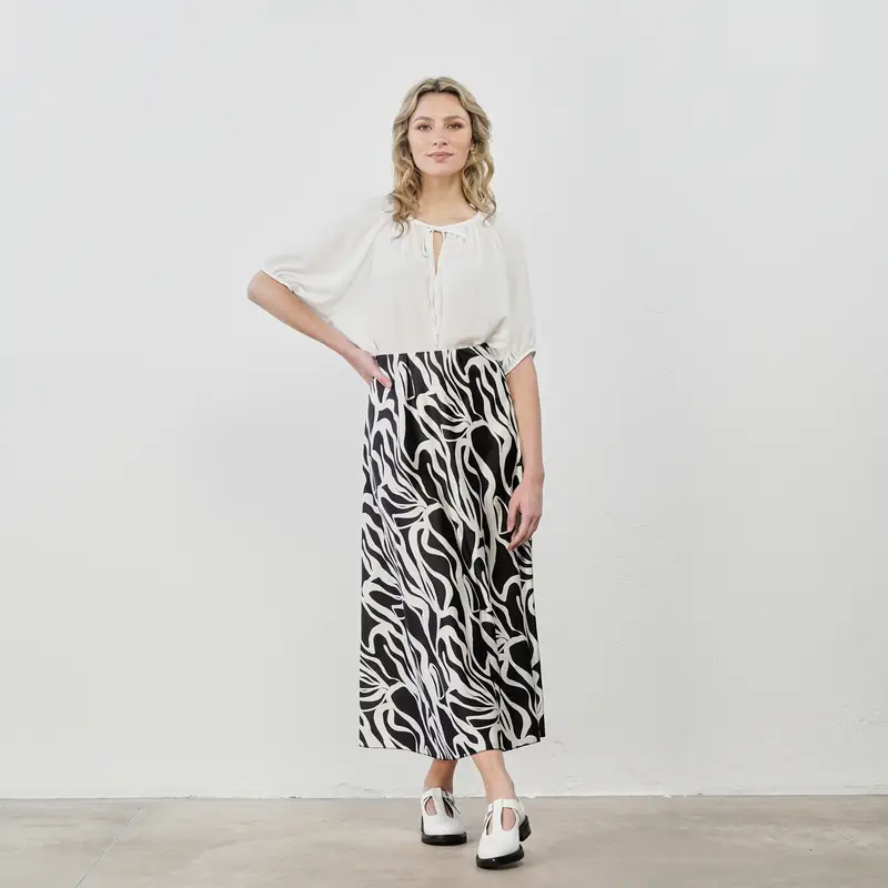 Gonna lunga nera e bianca con stampa optical