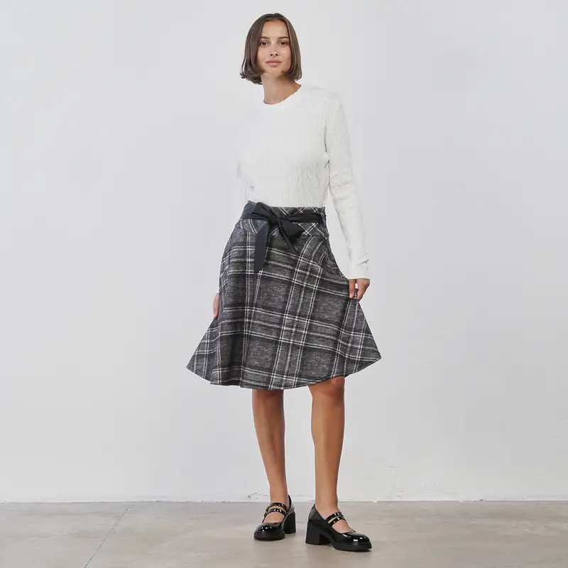 Gonna midi grigia da donna in fantasia check con cintura in simil pelle