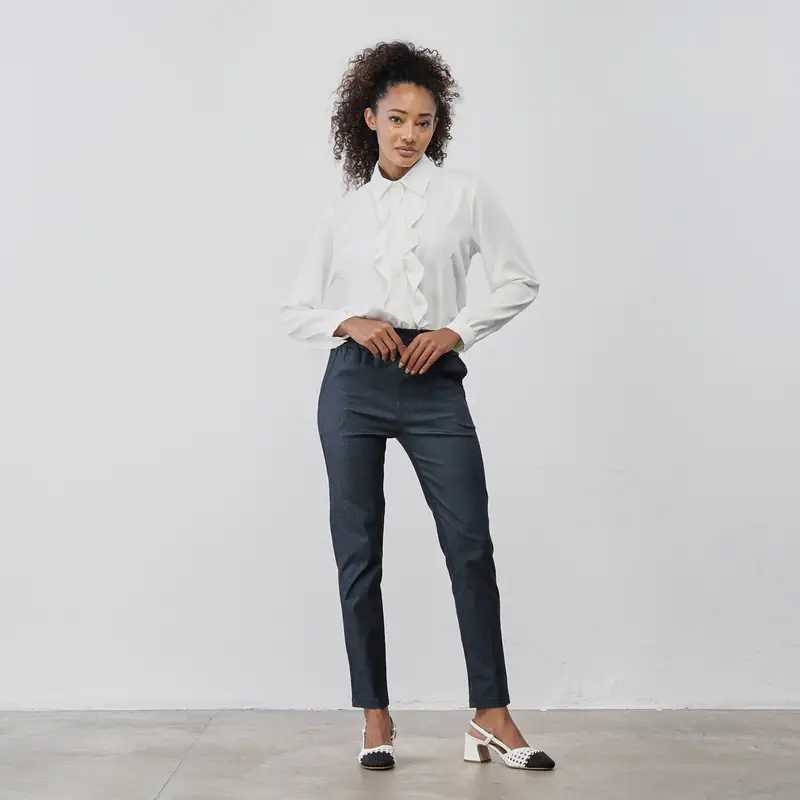 Jeans blu da donna con elastico in vita e tasche