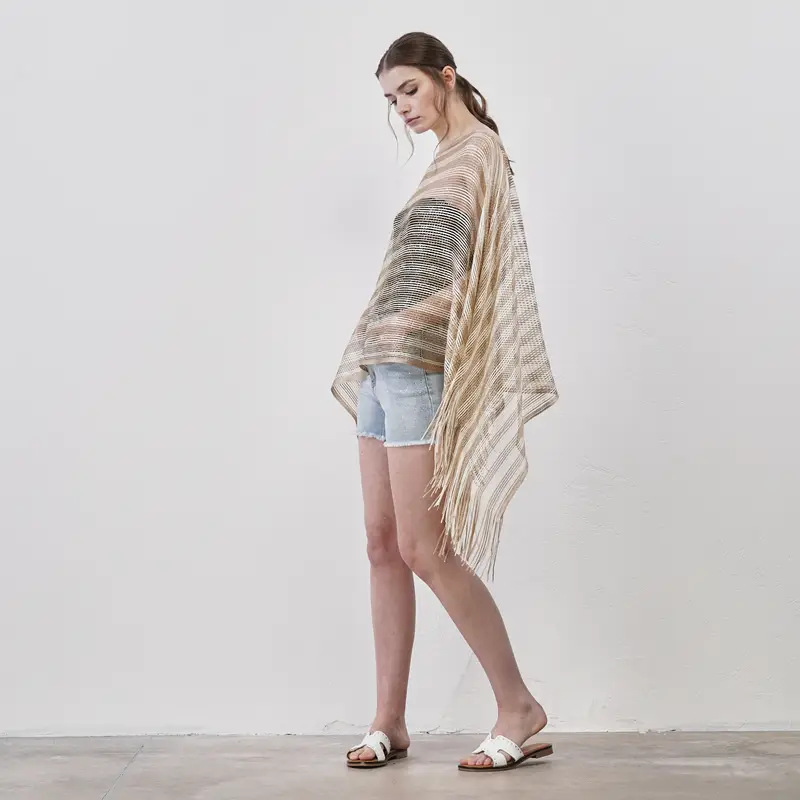 Kaftano nero e oro da mare con frange