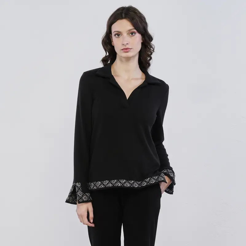 Maglia nera da donna con inserti in fantasia animalier