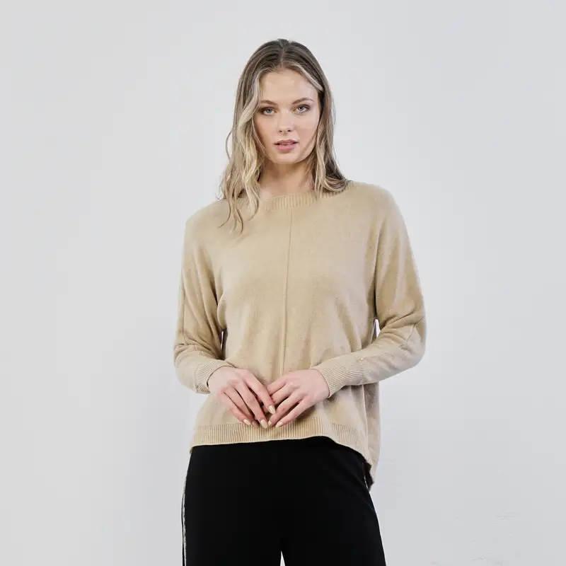 Maglioncino beige con cucitura centrale