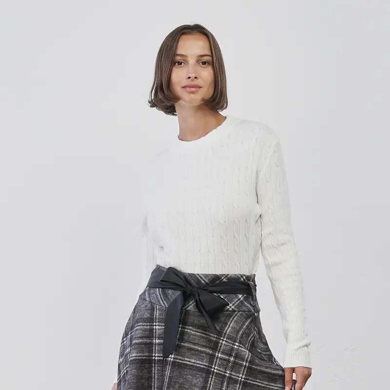 Maglioncino bianco da donna in tessuto lavorato