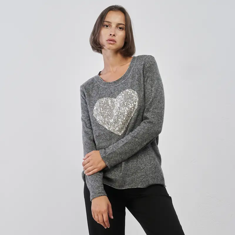 Maglioncino grigio da donna con cuore in strass