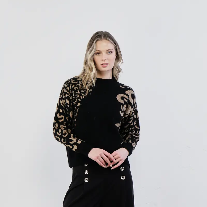 Maglioncino nero con inserti in fantasia animalier