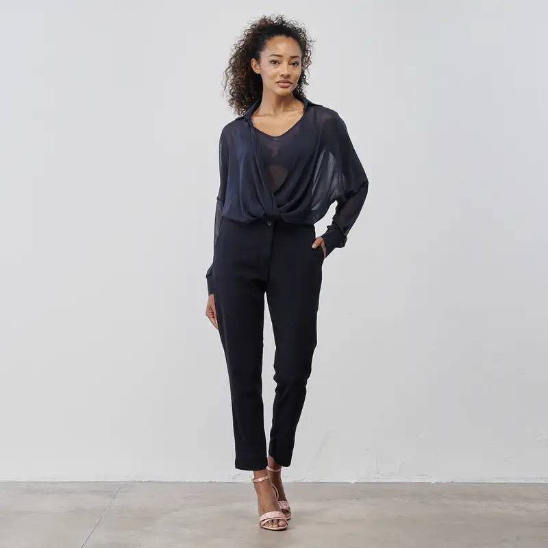 Pantaloni blu da donna eleganti con tasche