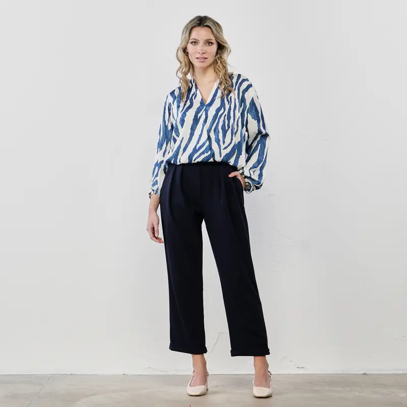 Pantaloni blu lunghi con tasche