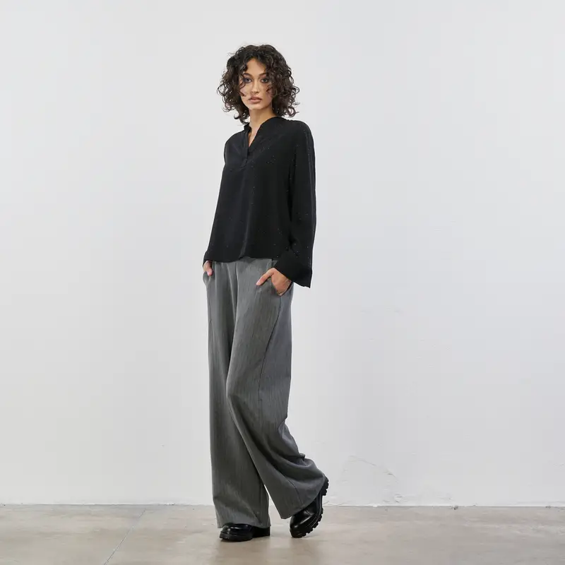 Pantaloni grigi ampi in tessuto gessato