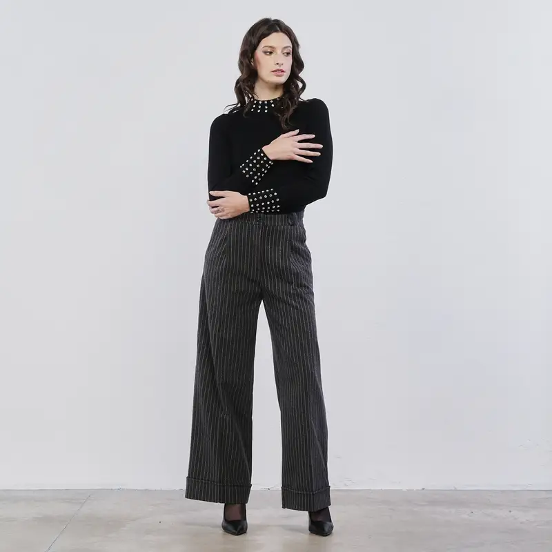 Pantaloni grigi lunghi ampi da donna in fantasia gessata