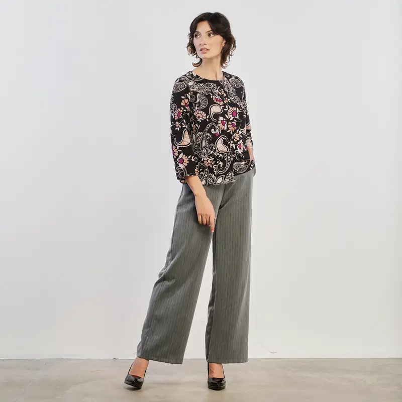 Pantaloni lunghi grigi ampi fantasia gessato