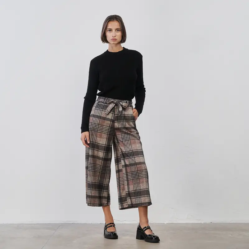 Pantaloni marroni da donna in fantasia check con fusciacca