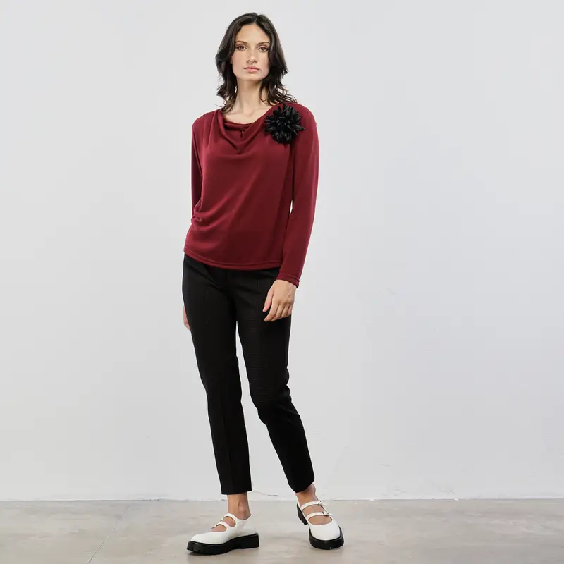 Pantaloni neri con viscosa