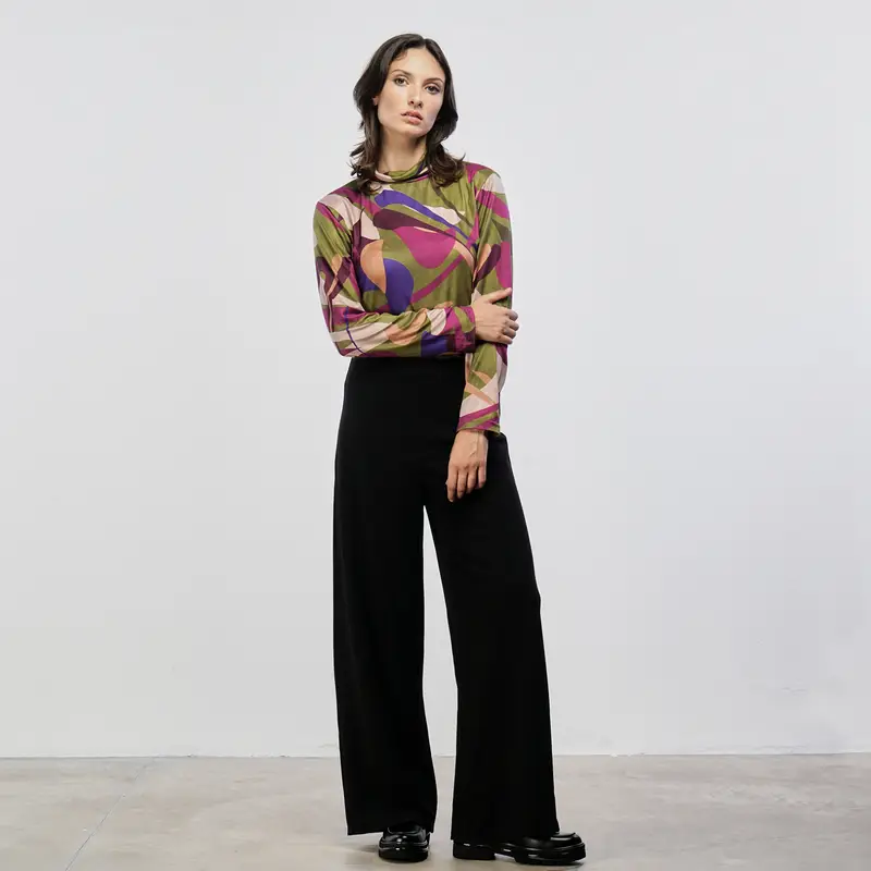 Pantaloni neri lunghi ampi