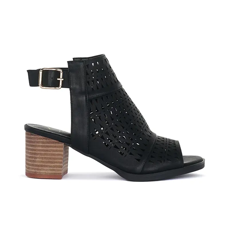 Sandali neri con tacco e inserto laserato