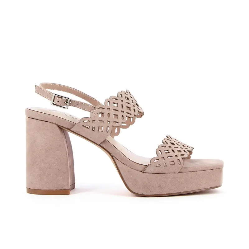 Sandali nude con fantasia traforata e tacco alto largo con plateau