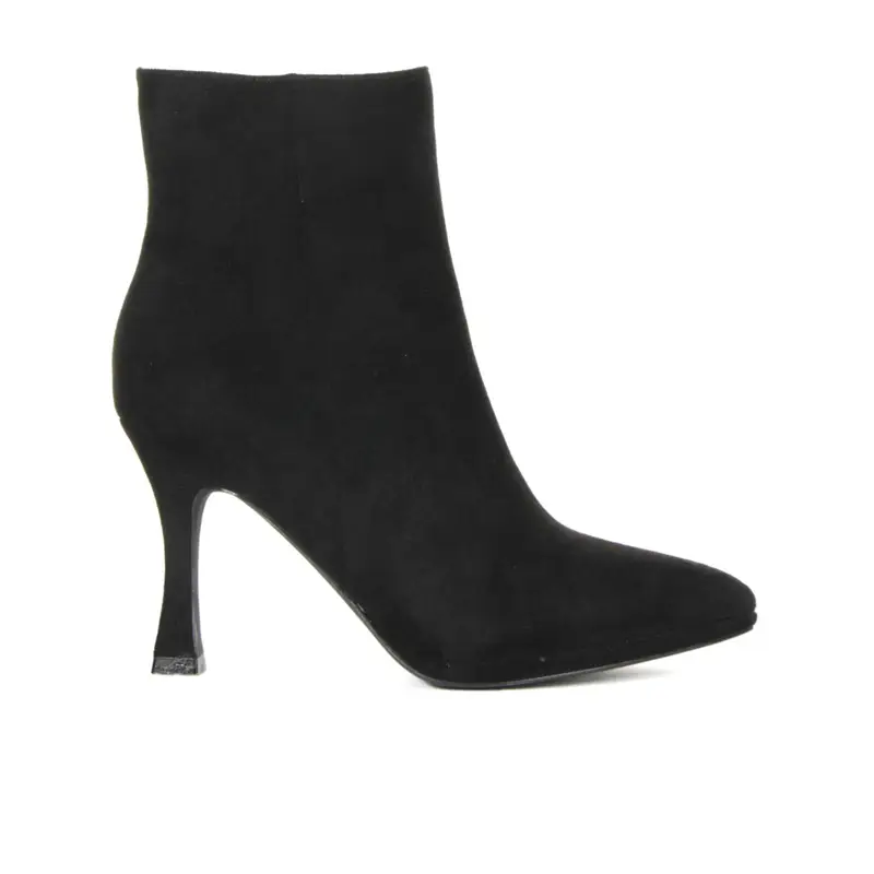 Stivaletti neri a punta con tacco
