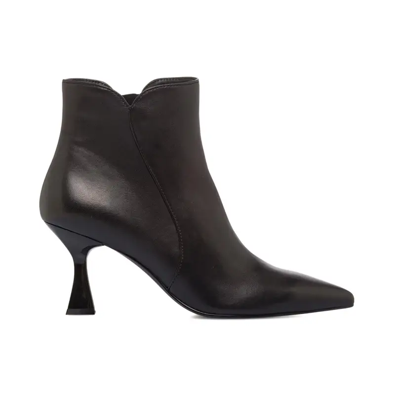 Stivaletti neri in pelle a punta da donna con tacco medio a rocchetto