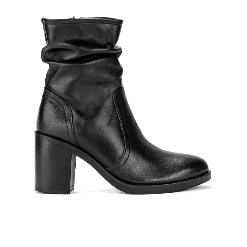 Stivaletti neri in pelle con tacco largo alto e gambale arricciato