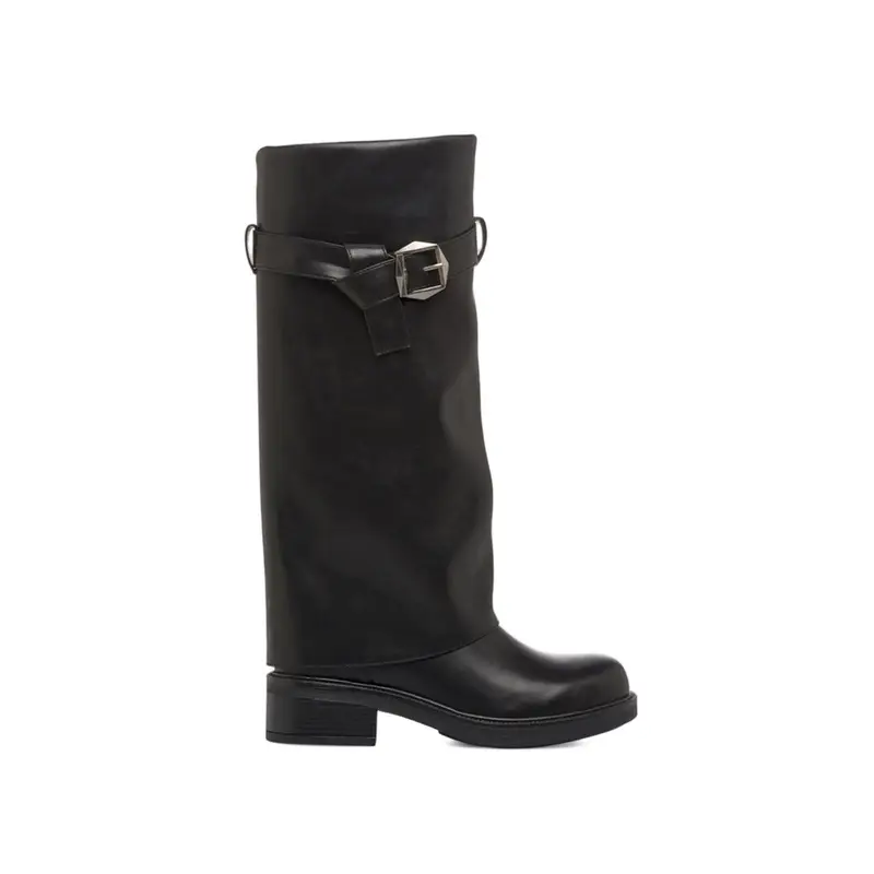Stivali bassi neri da donna con maxi risvolto e fibbia