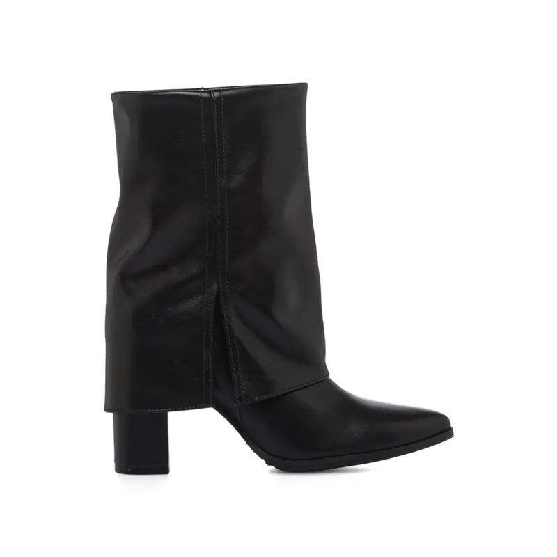 Stivali neri da donna con tacco alto e maxi risvolto sul gambale