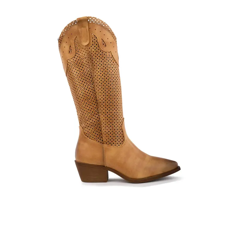 Stivali texani marroni con gambale traforato e tacco