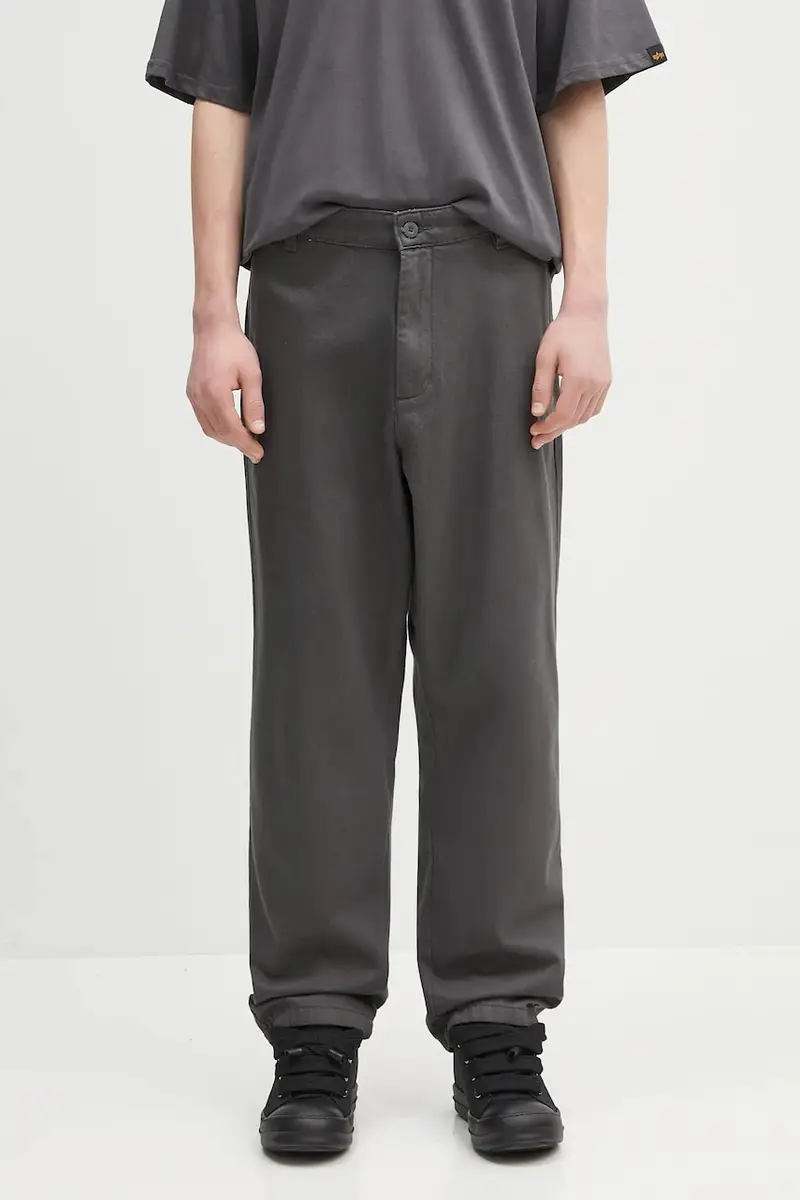 pantaloni in cotone Alpha Chino Pant Relaxed colore grigio 146202.684