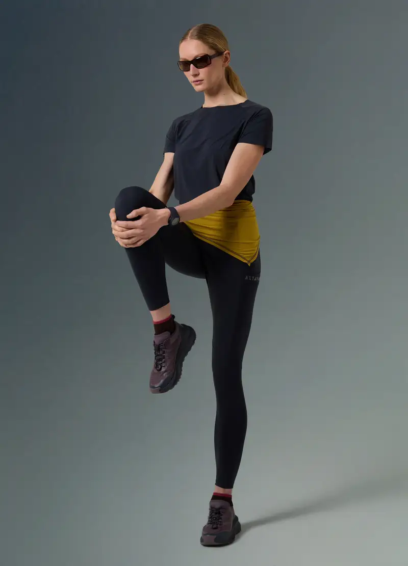 T-shirt Tecnica Con Inserti Laserati Altavia With Deborah Compagnoni, Donna, Nero miniatura 2