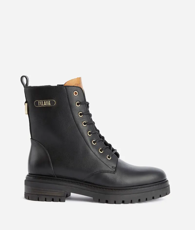 Anfibi in pelle liscia con logo smaltato Neri