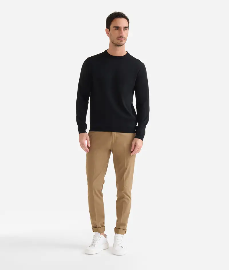 Girocollo in filato misto lana con toppe Geo Classic Nero