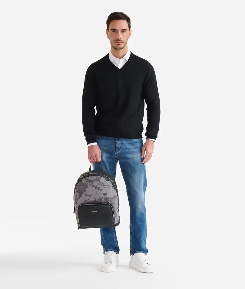 Maglia scollo a V con toppe Geo Classic Nero